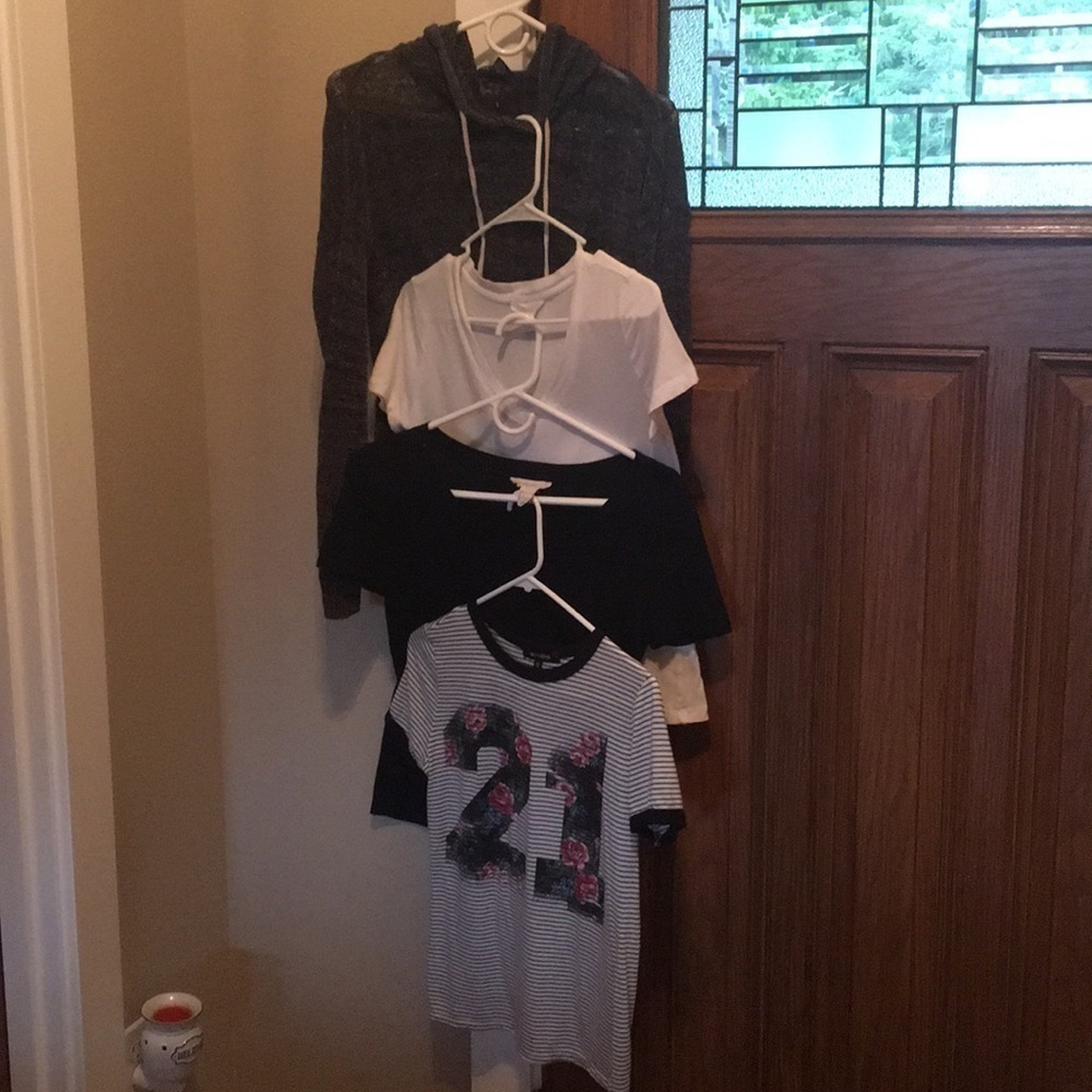 Women’s Forever 21 tops. Lot of 4. Small.